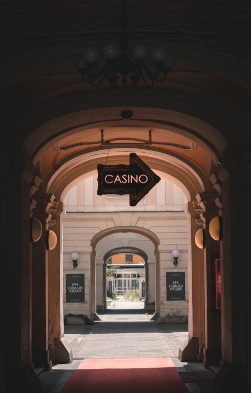 Outi Leijonakasino: Slots, Pelivalikoima Ja Pelaamisen Trendit